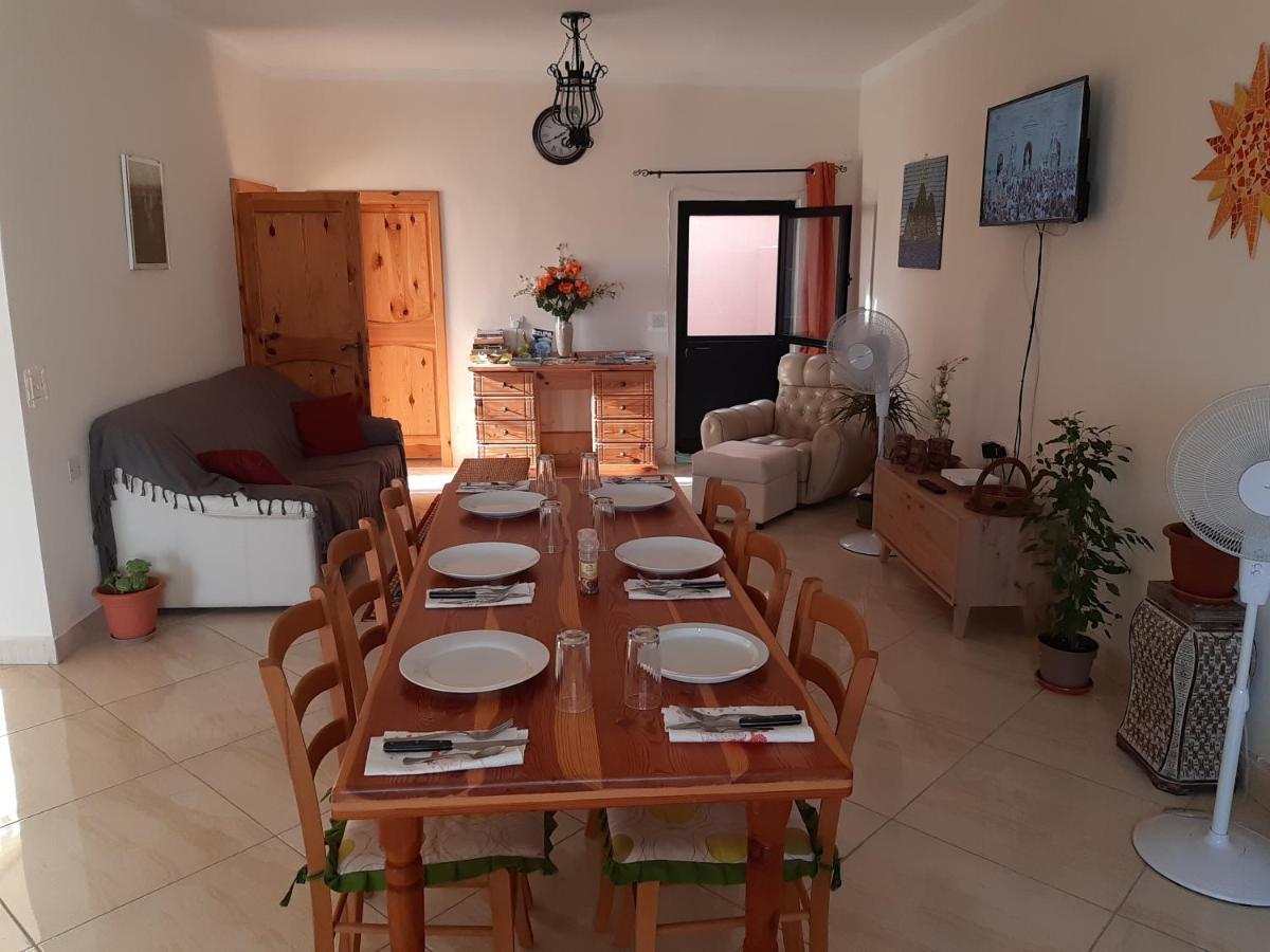 Tal-Marga B&B Qala Exterior photo