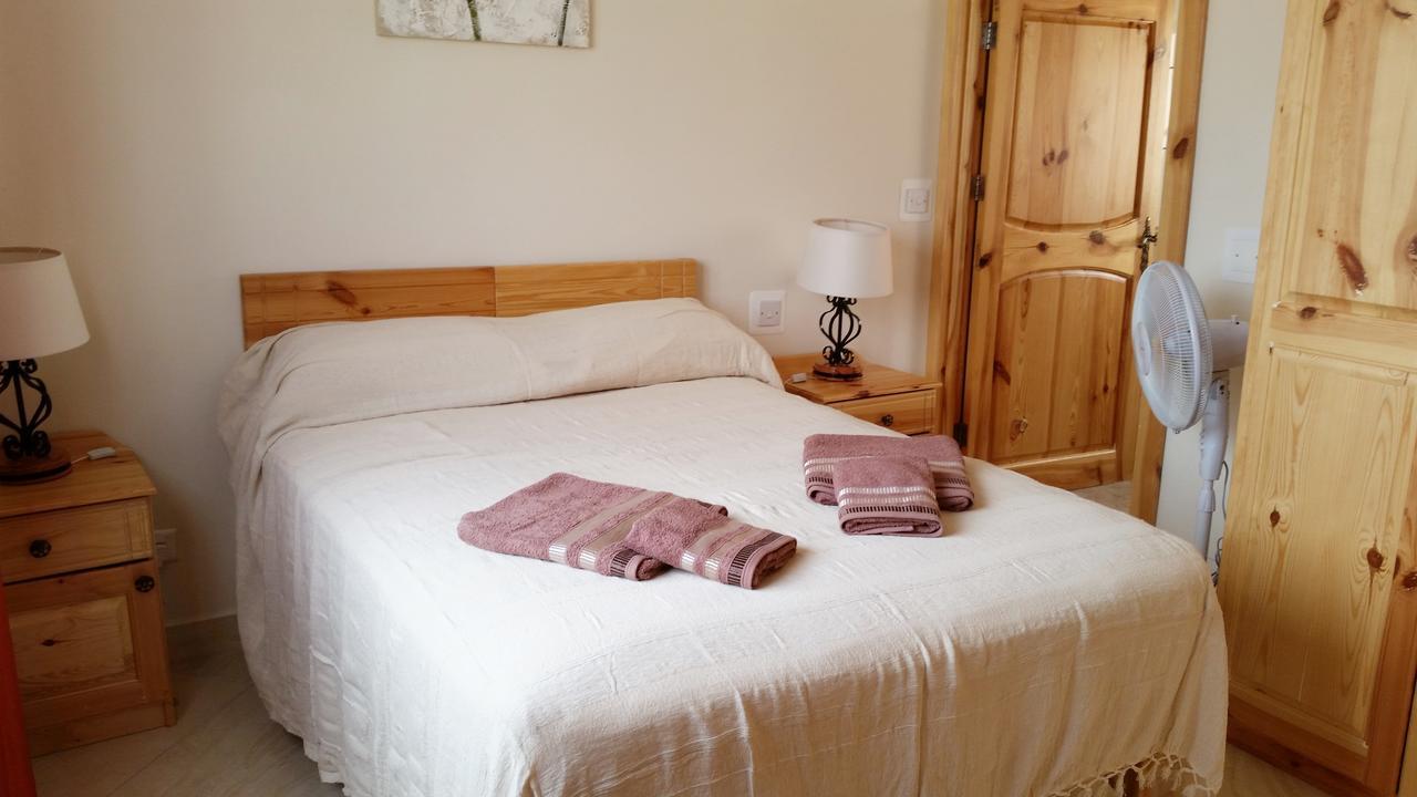 Tal-Marga B&B Qala Exterior photo